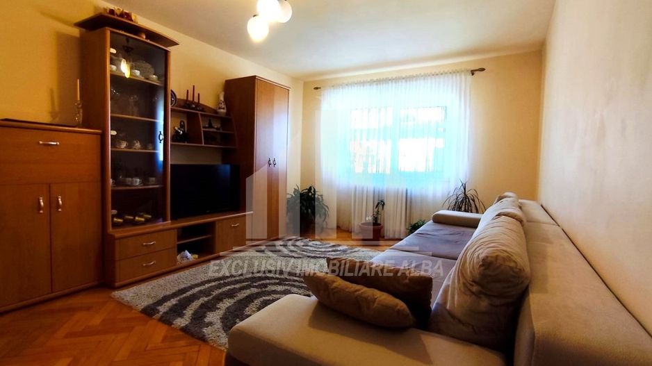 Apartament 3 camere decomandate | 64 mp | Mobilat si utilat | Cetate - Poză 1