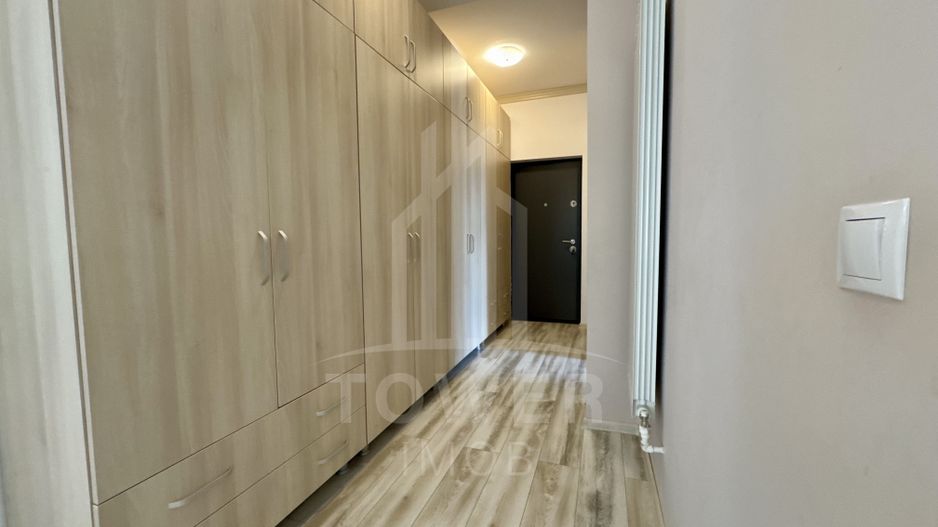 De inchiriat Apartament modern 3 camere cu curte privată şi parcare - Poză 4