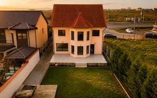 Casa / Vila cu 7 camere de vanzare in Ovidiu Sud Constanta - Poză 2