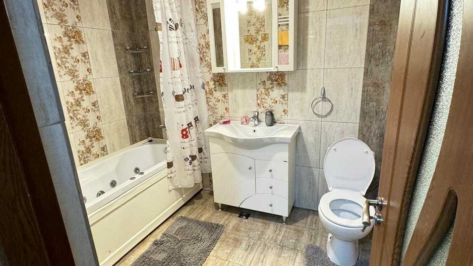 Apartament cu 2 camere, parcare inclusă, zona VIVO. - Poză 5