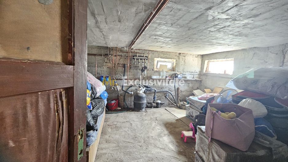 Vila generoasa cu piscina,garaj subteran si curte cu terasa-Turda - Poză 20