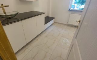 Frizerie-Coafor-Mani-Pedi, 7 posturi complet echipat - Poză 4
