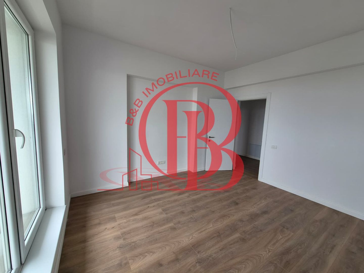 5 camere 193 mp total | 2 Terase | 3 bai | Liviu Rebreanu - Poză 8
