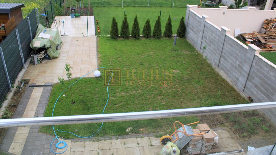 Imobil deosebit, curte spatioasa, centrala proprie, loc de parcare! - Poză 18