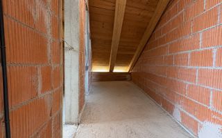 Casă la roșu de vânzare | 182 mp utili | Teren 550 mp - Poză 9