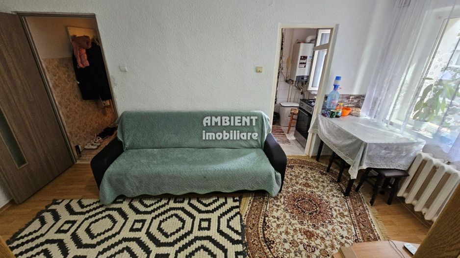 DE VÂNZARE - Apartament 2 camere, etaj 2, zona Alecsandri; - Poză 3