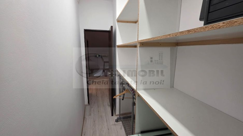 Casa cu 2 camere si living - zona Centrala, Piata Independentei - 700€ - Poză 9