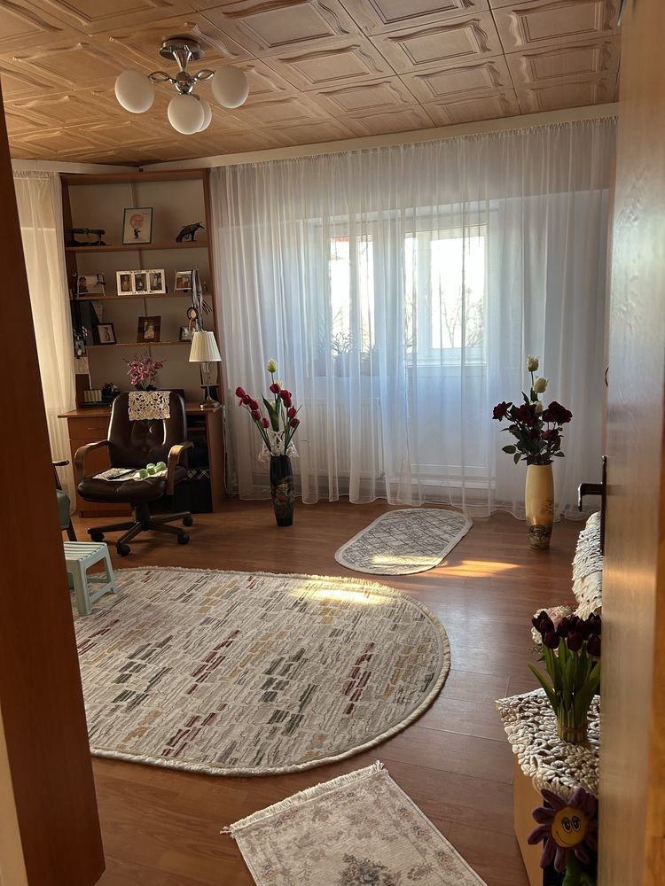 Vanzare Ap. 2 camere decomandat (zona Bd. Uverturii sector 6) - Poză 1