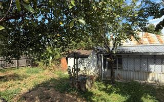 Casă + 2129 mp teren, zonă liniștită, Goruni, Iași – 76.000 euro - Poză 2