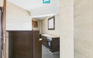Clădire comercială în zona Grădiște. - Poză 28