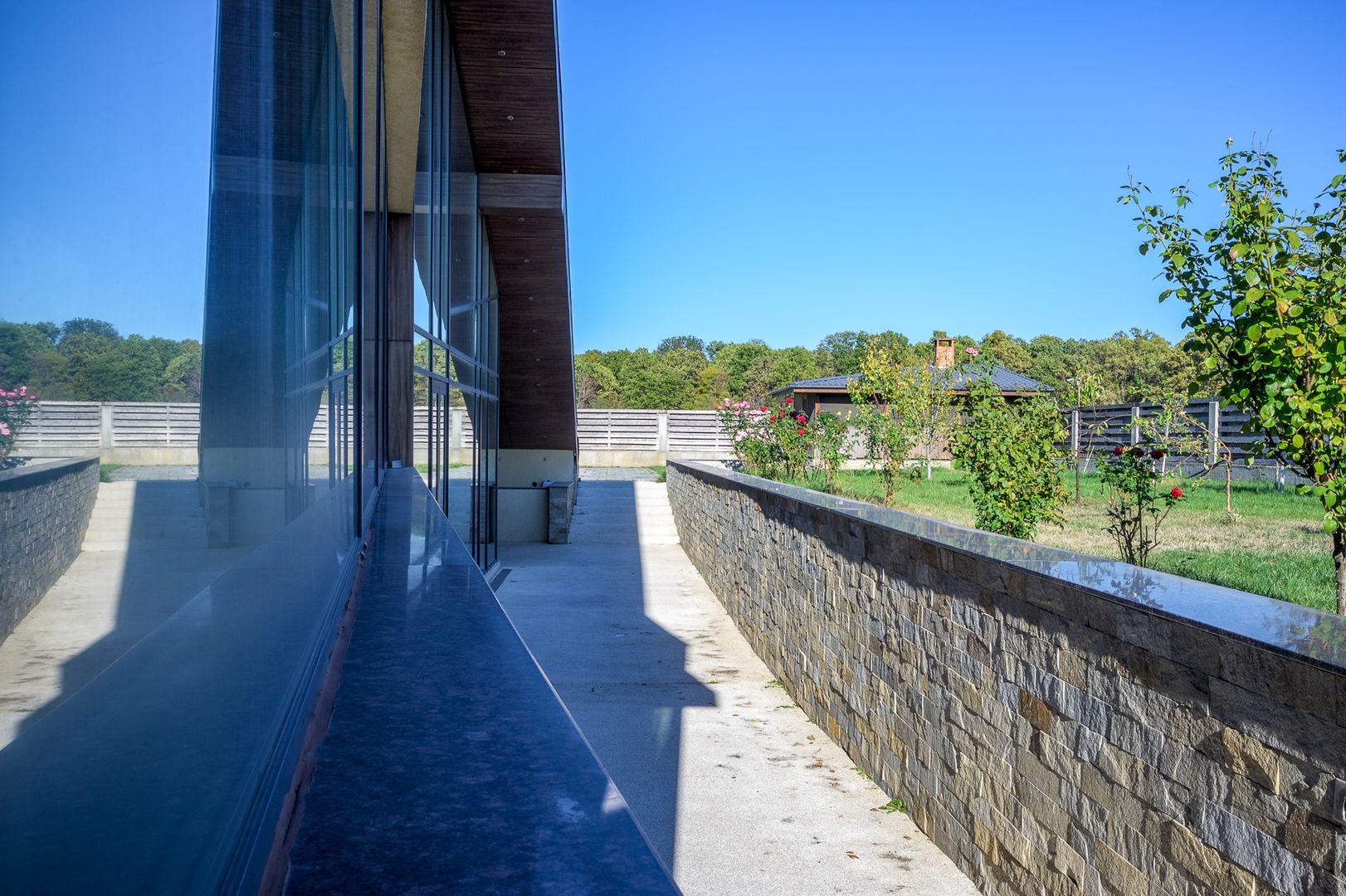 Vilă Futuristă: Eleganță & Inovație la limita pădurii, piscină, 4500mp - Poză 49