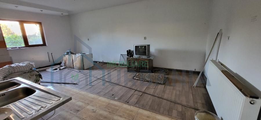 Casă renovată în 2015, vânzare în Pașcani - Poză 9