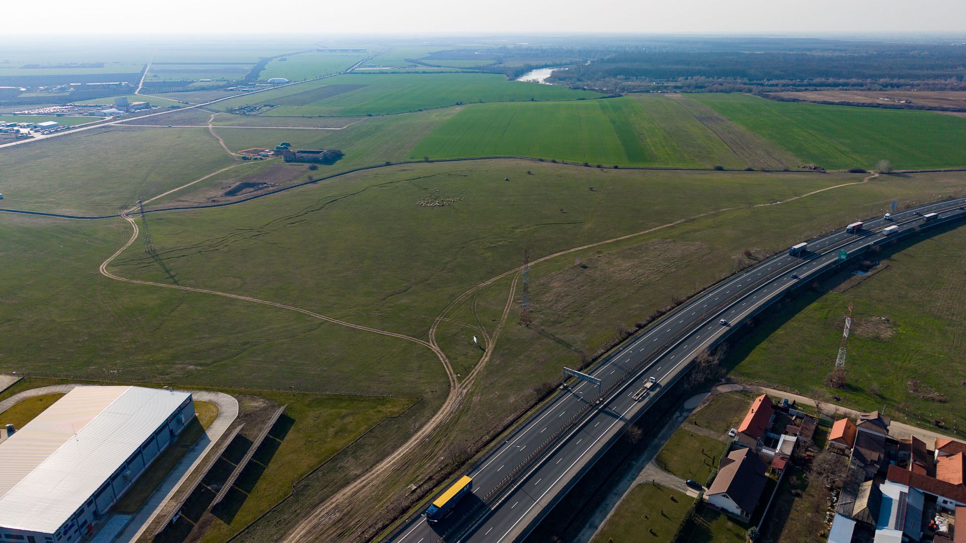Teren de 107,000mp în zona industrială Zădareni - Poză 13