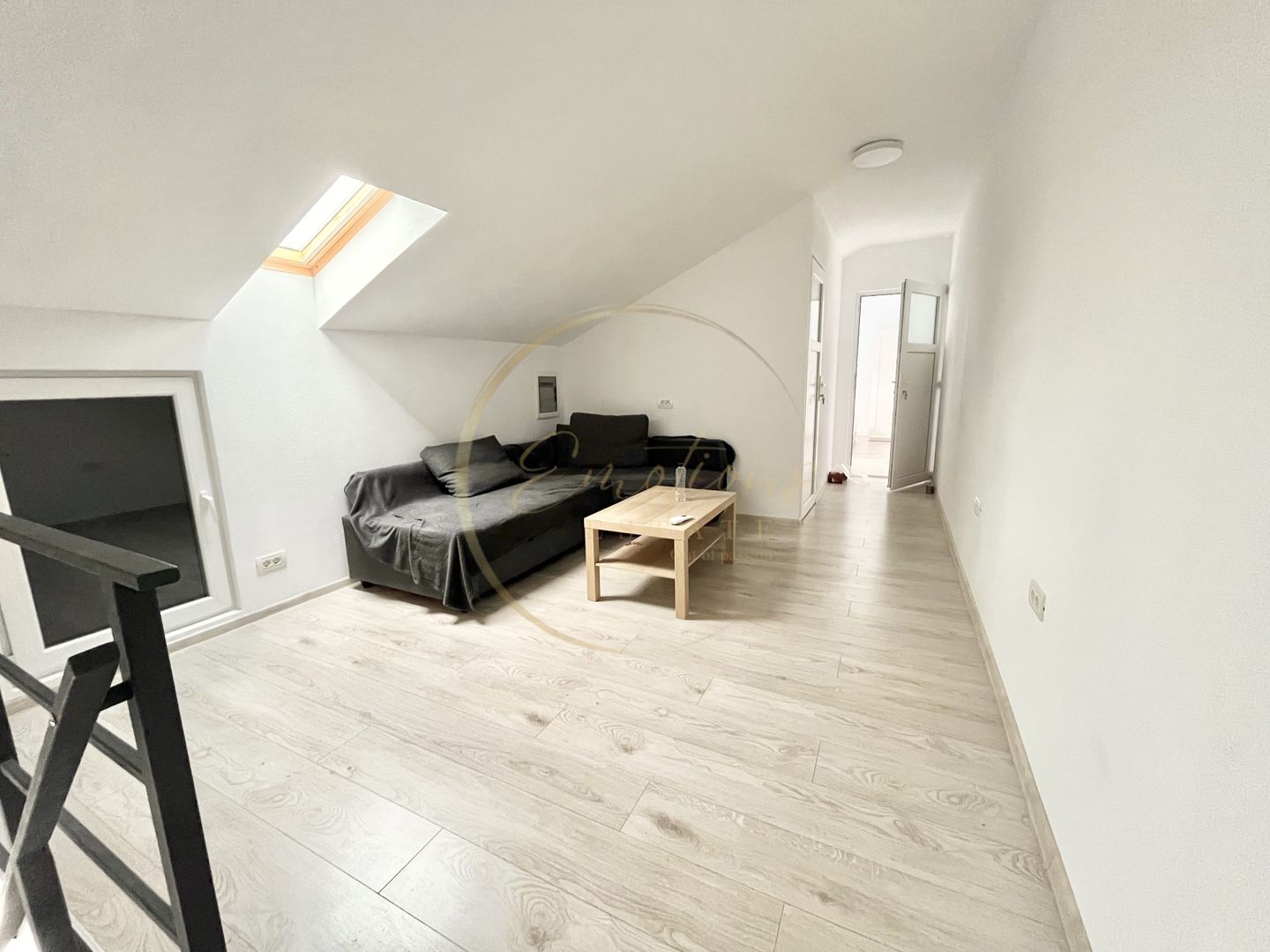 OCAZIE | Apartament 4 camere cu mansarda - 85 mp - Poză 2