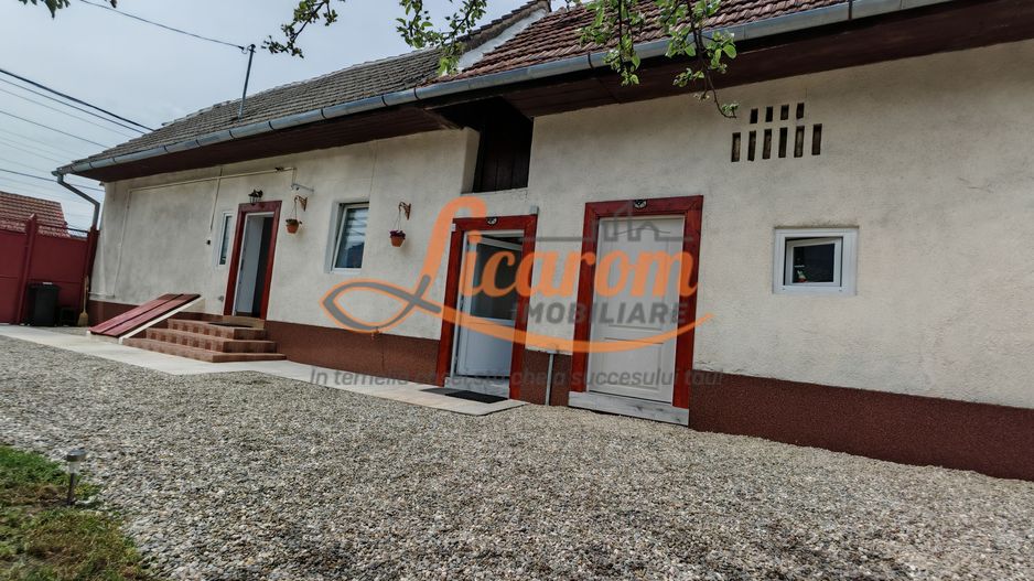SANPETRU .Casa pretabila 2 familii ( Parinti + copil),singur in curte. - Poză 7