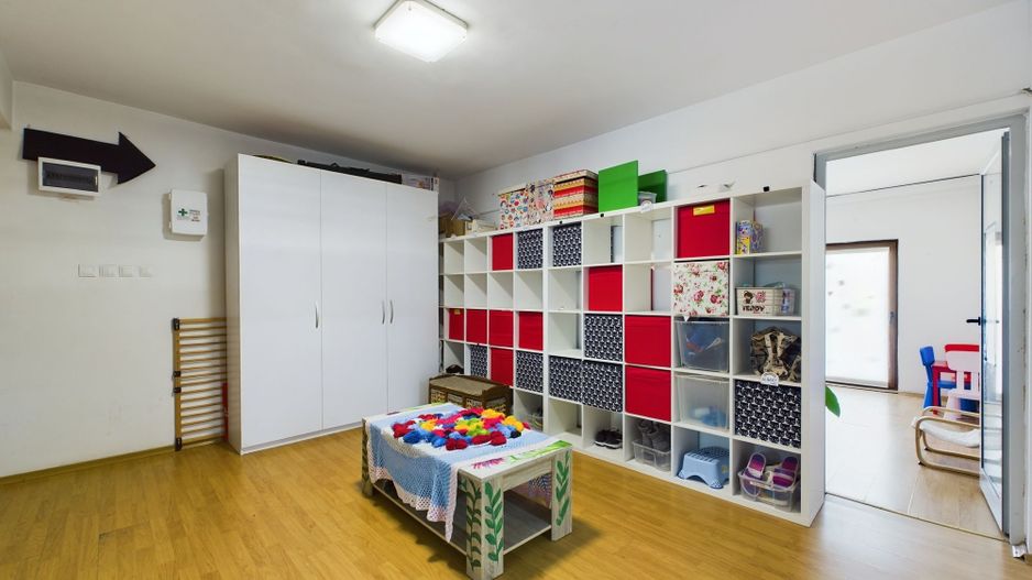 Spațiu pretabil grădiniță, centru educațional, birouri - zona Domenii - Poză 13