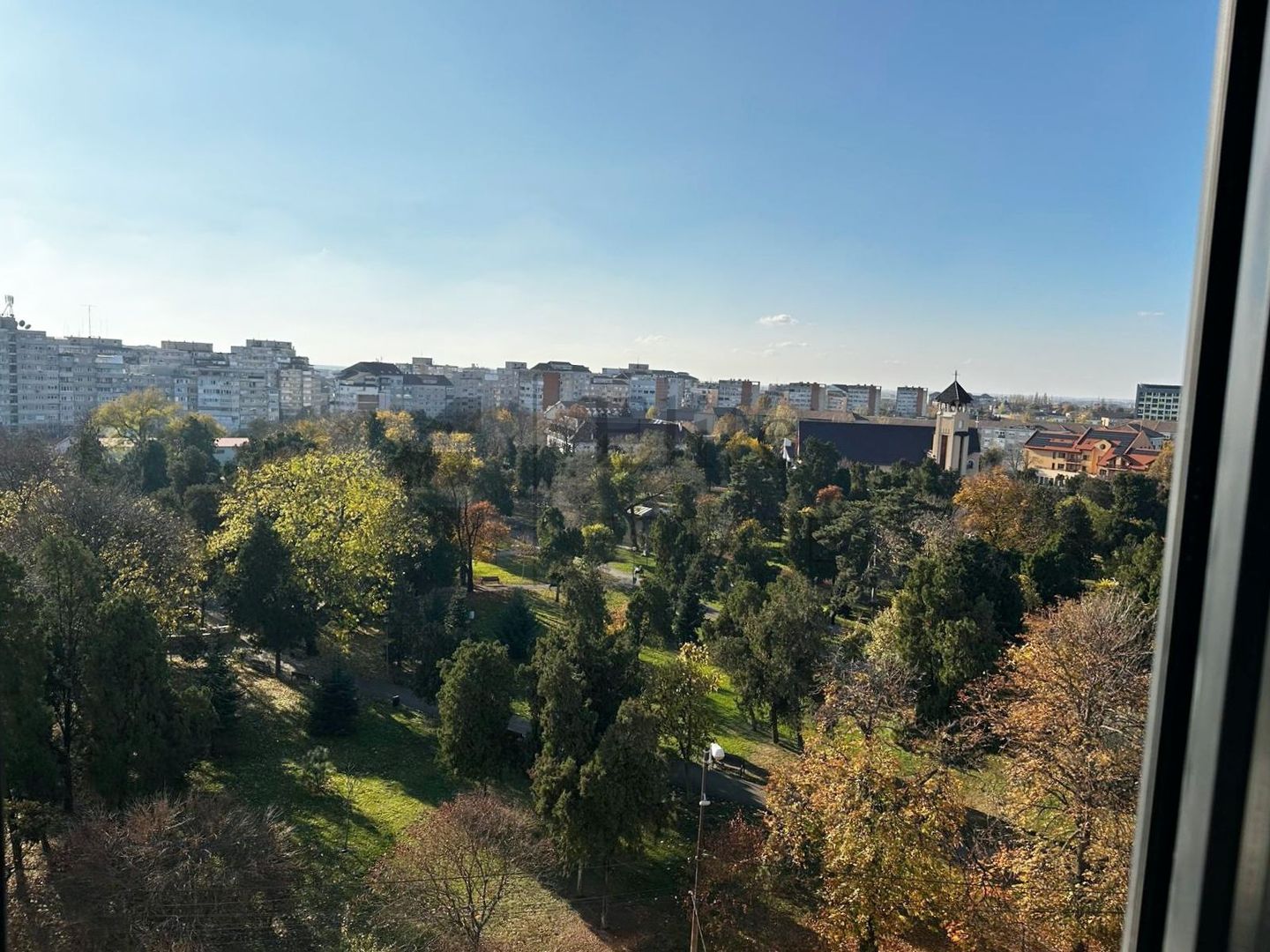 Apartament de inchiriat cu 3 camere, in zona Rogerius - Poză 4