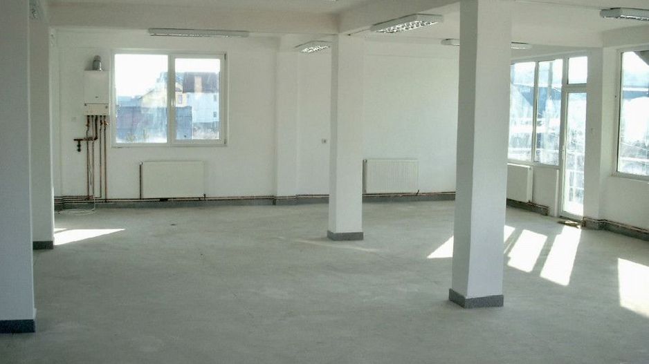 AZURA Imobiliare Pitesti - Spatiu Comercial Craiovei - Poză 7