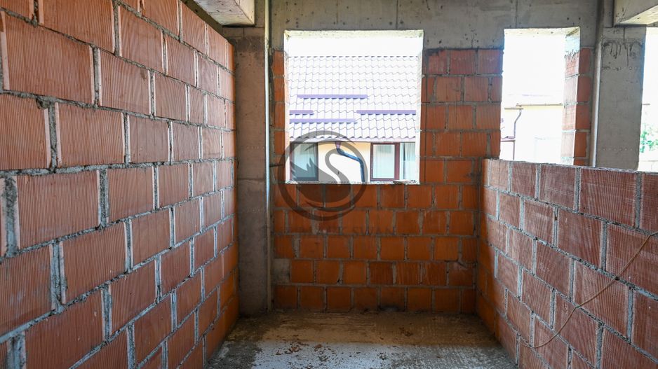 Casa la rosu de vanzare I Moderna I Zona Centrala - Ploiesti - Poză 15
