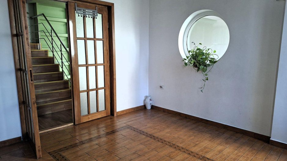Vila cu 10 camere, destinatie rezidentiala / birouri - Poză 5