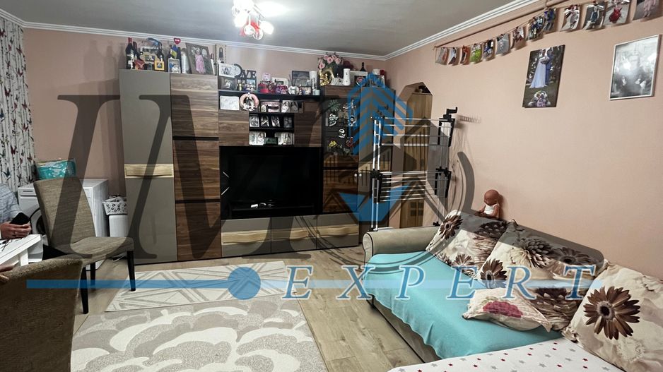 Apartament cu 3 camere de vânzare in zona de Ampoi 1 - Alba Iulia - Poză 1