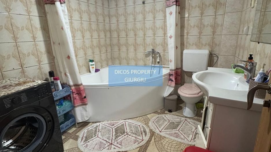 Casă P+M pe strada Tineretului - Poză 8