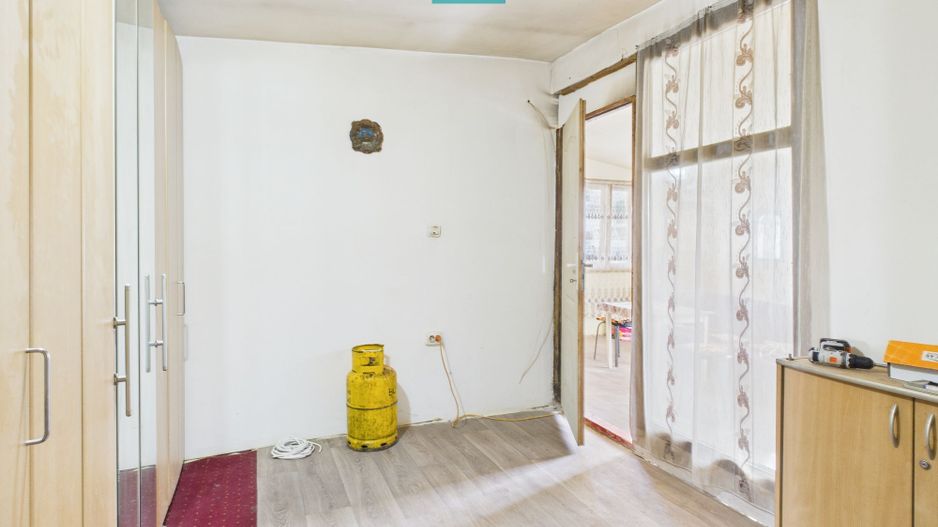 Casuță cu priveliște panoramică spre Cetatea Șiria - Poză 12