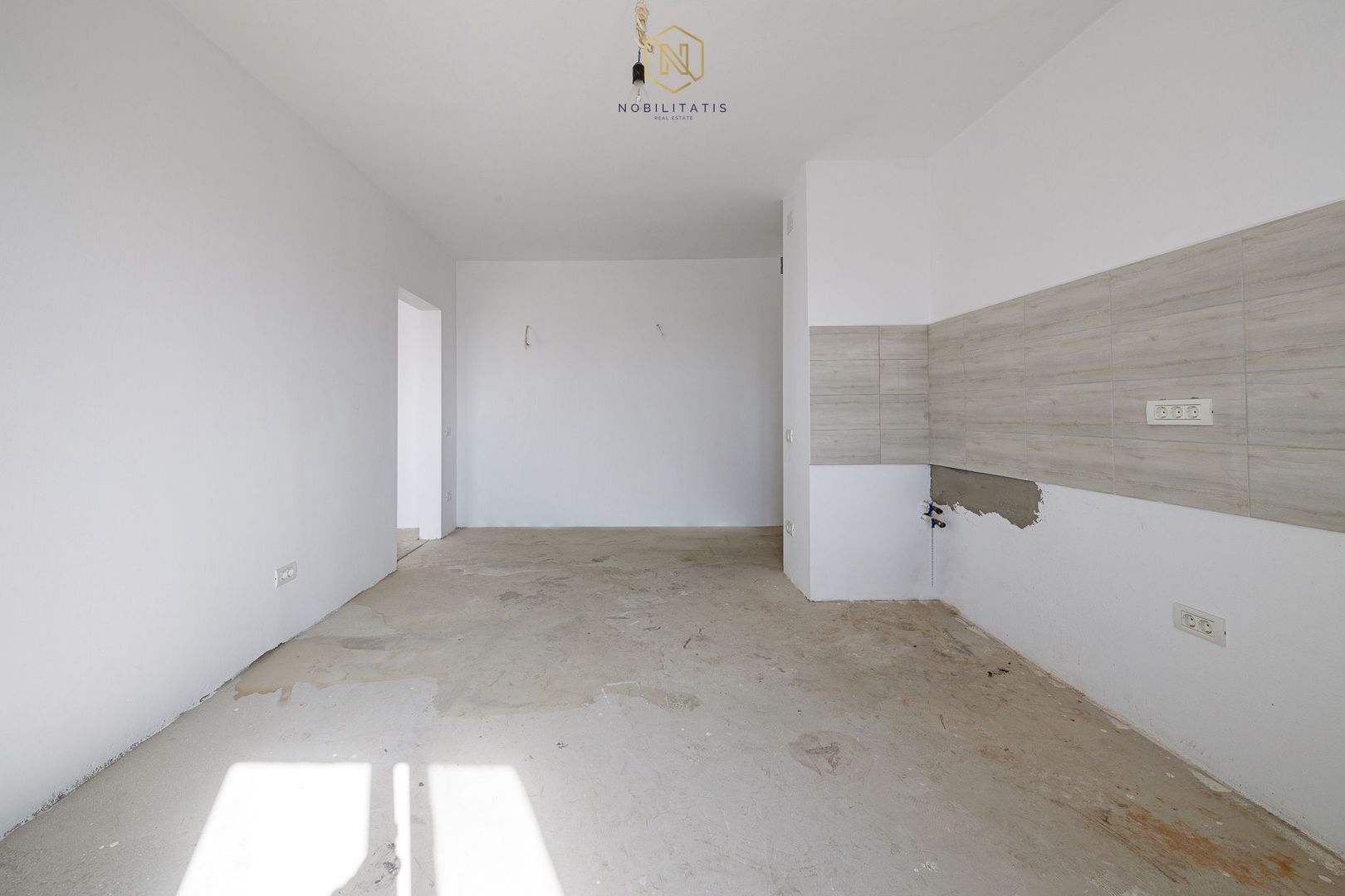 Vandut - Olimpia - Complex | 3 camere, modificat, 67 mp | Partial renovat - Poză 9