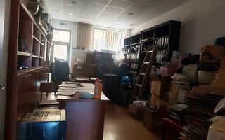 Spatiu comercial ultracentral ideal pentru birouri - Poză 11