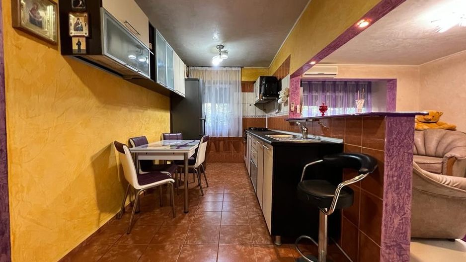 Tomis Nord - Apartament decomandat cu 2 camere, mobilat și utilat. - Poză 5