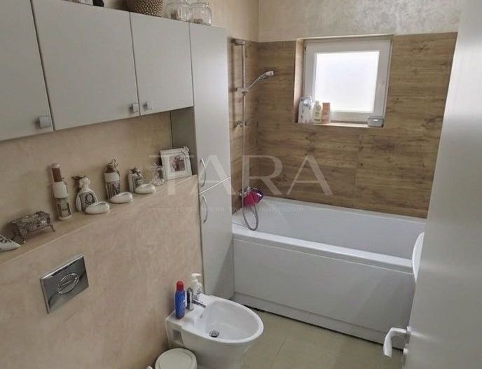 Apartament spațios, 3 camere, parcare, curte, Europa. - Poză 6
