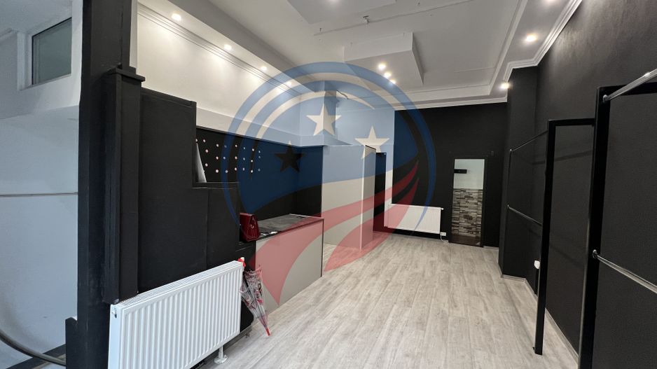 Spațiu comercial central de închiriat - Poză 1