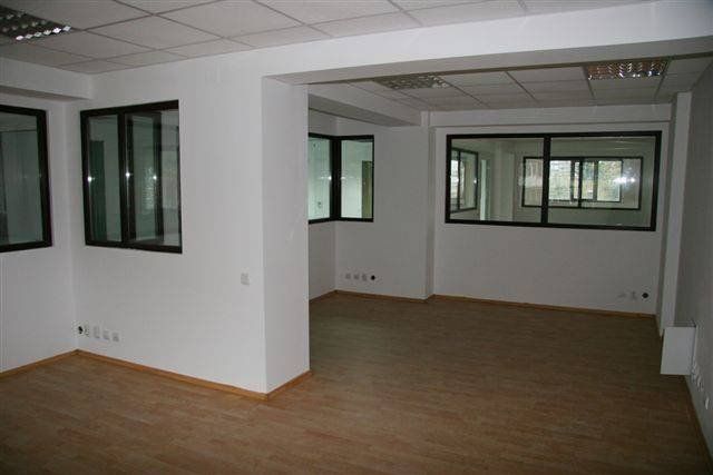 Vanzare cladire birouri - Poză 7