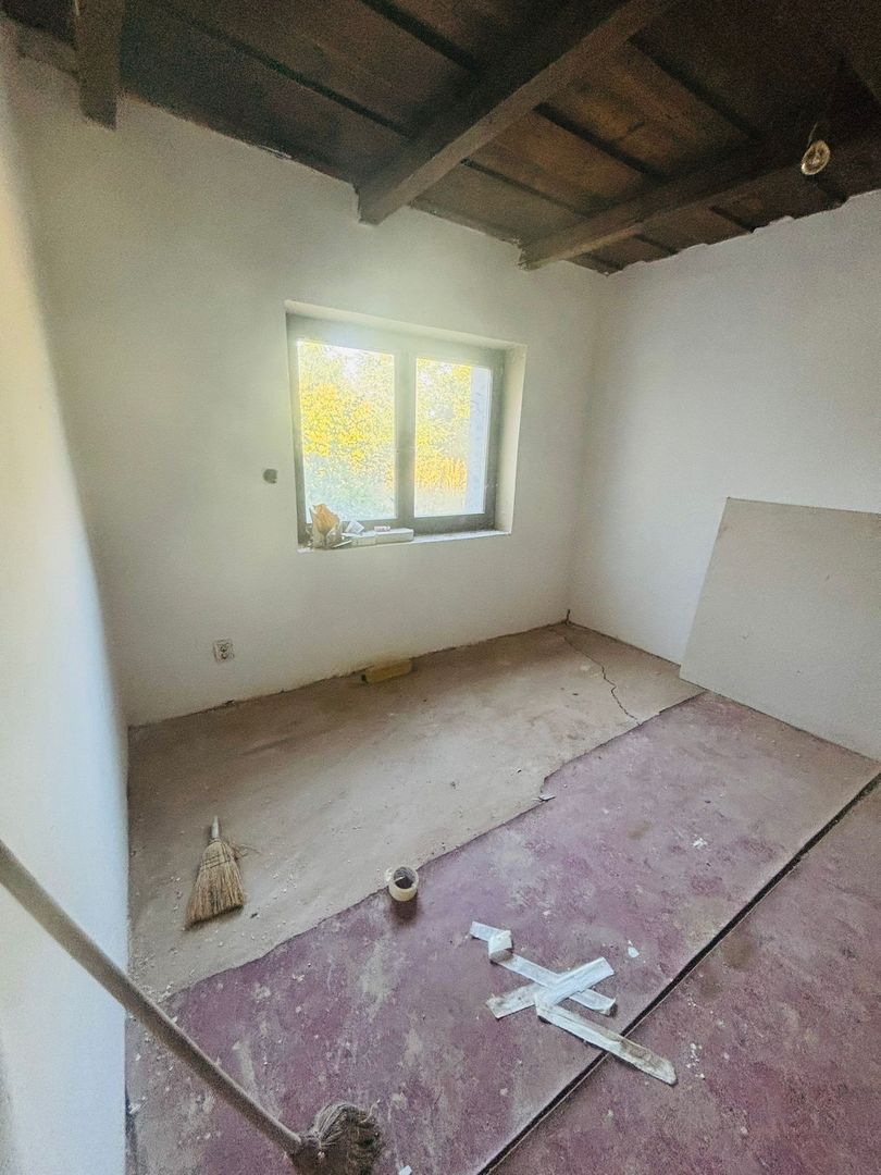 Casă și teren, 1.000 mp, Ciulești. 18.000 E. Comision 0 - Poză 12