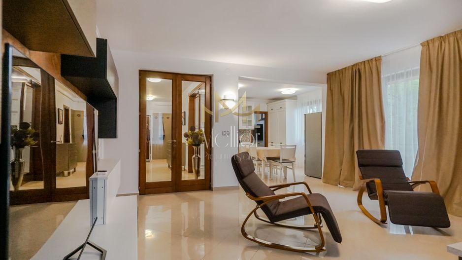 Ap spatios 4 camere, garaj, Andrei Muresanu, zona strazii Trifoiului - Poză 4