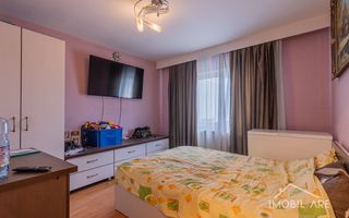 Apartament cu 3 camere de vânzare - Poză 5
