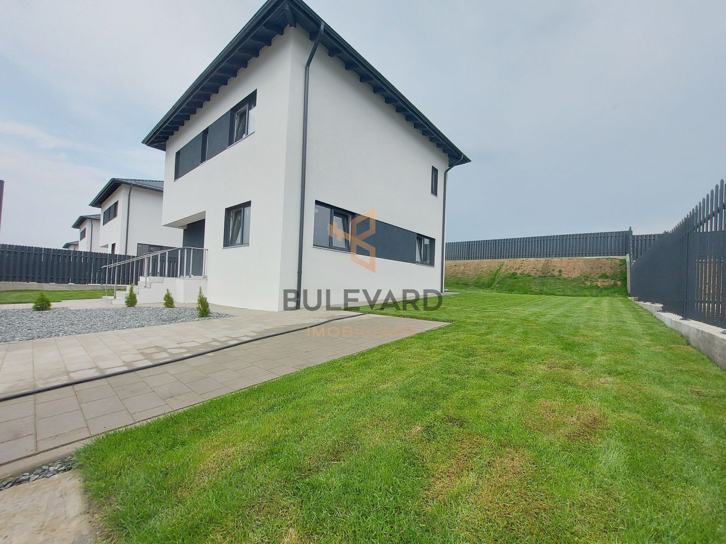 Case individuale cu CF si teren de cca 500 mp! - Poză 1