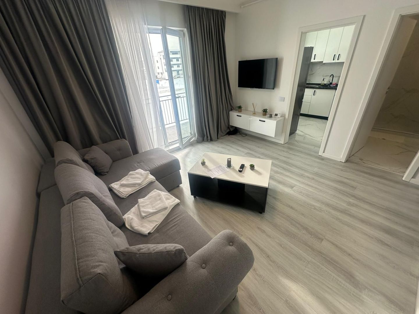 GARSONIERA MIRAL RESIDENCE, BUCATARIE INCHISA, PARCARE, COMISION 0% - Poză 1