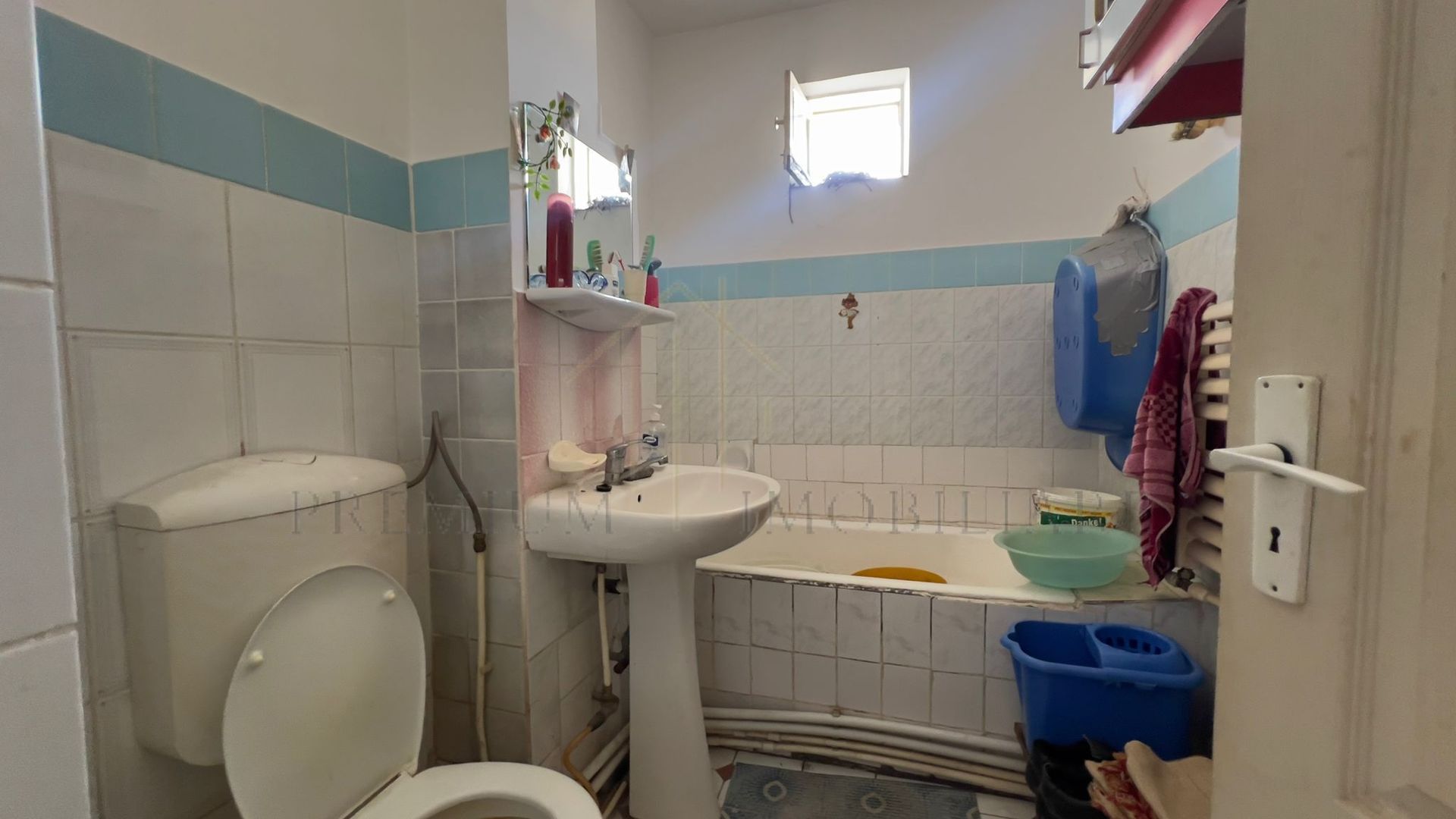 Apartament cu 3 camere - Pajura - Poză 5