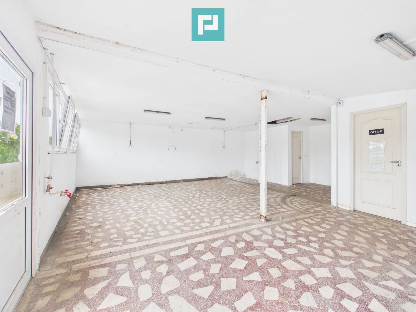 Spațiu comercial de 55mp  în zona Subcetate - Poză 1