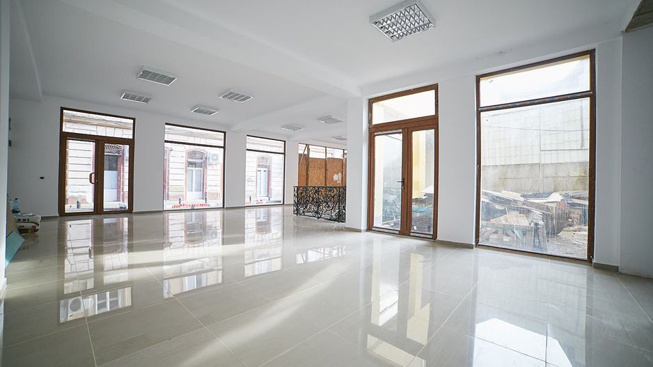 PREȚ REDUS - Spatiu comercial ultracentral - Poză 2