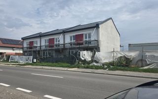 Casă tip Triplex 130 mp/utili, teren 270 mp,str. Lânii, Bartolomeu - Poză 2
