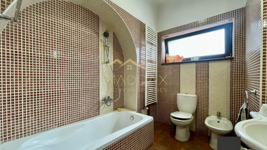 Apartament  6 camere*** 180 mp****Centrul Capitalei - Poză 13