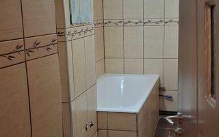Apartament de vanzare 2 camere cu Balcon,renovat complet - Poză 4