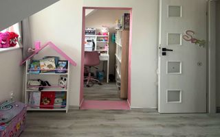 Casa individuala Sacele, 130 mp + 20 mp garaj + 300 mp curte - Poză 14