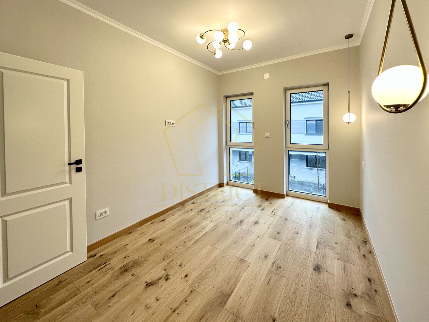 Case insiruite cu 4 si 5 camere | Sacalaz - Poză 12