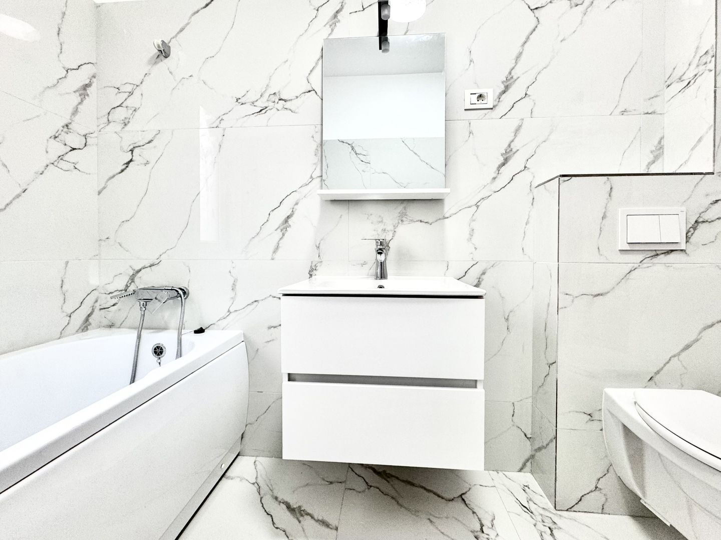 Luminos și modern: Apartament cu 3 camere în Braytim - Poză 16