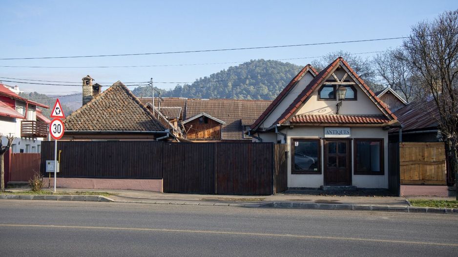 Casa de vanzare Rasnov + Spatiu Comercial | Teren 1062mp - Poză 1