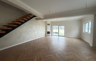 Disponibila imediat. Zona centrala. Toate utilitatile si asfalt