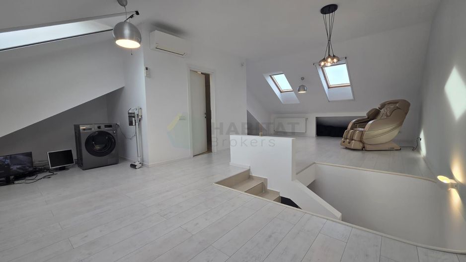 Vilă  cu mansardă, piscină și design modern – Tunari - Poză 32